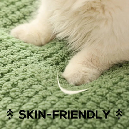 Beds Cats Warm Bed Fluffy Cushions for Winter Houses Plush Goods Pet Supplies House Kitten Basket Puppy Accessories Habitats Dog